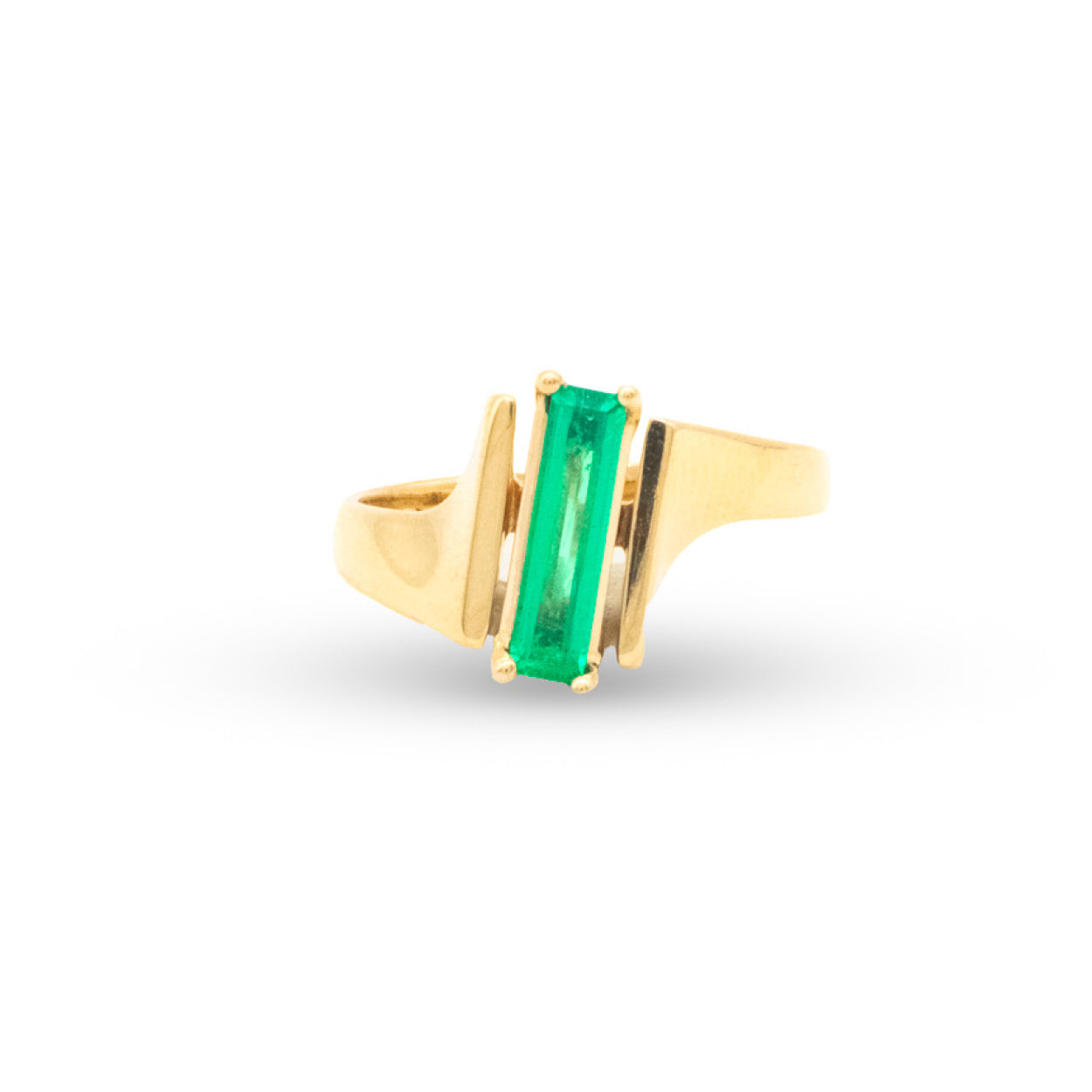 18Y Elongated Emerald Ring