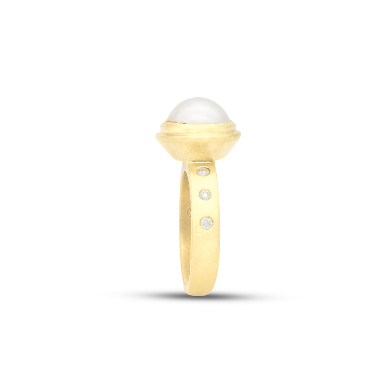 18Y Mabe Pearl & Diamond Ring