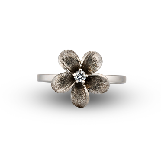14W Flower Ring with Diamond