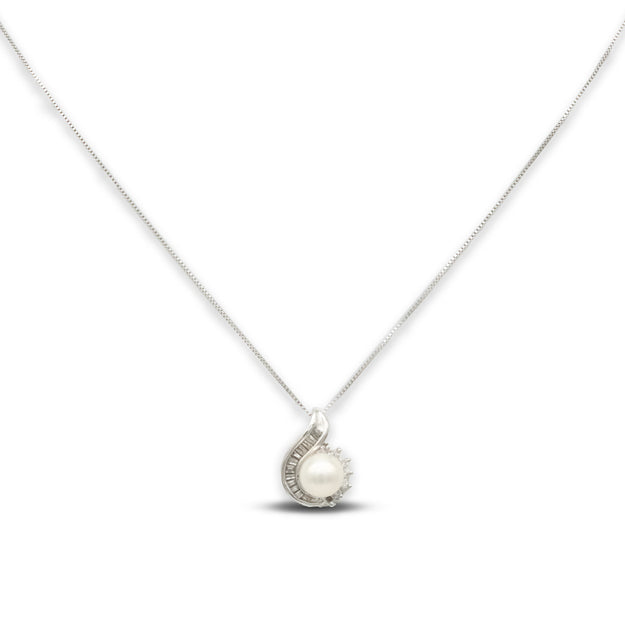 14W Akoya Pearl & Diamond Necklace